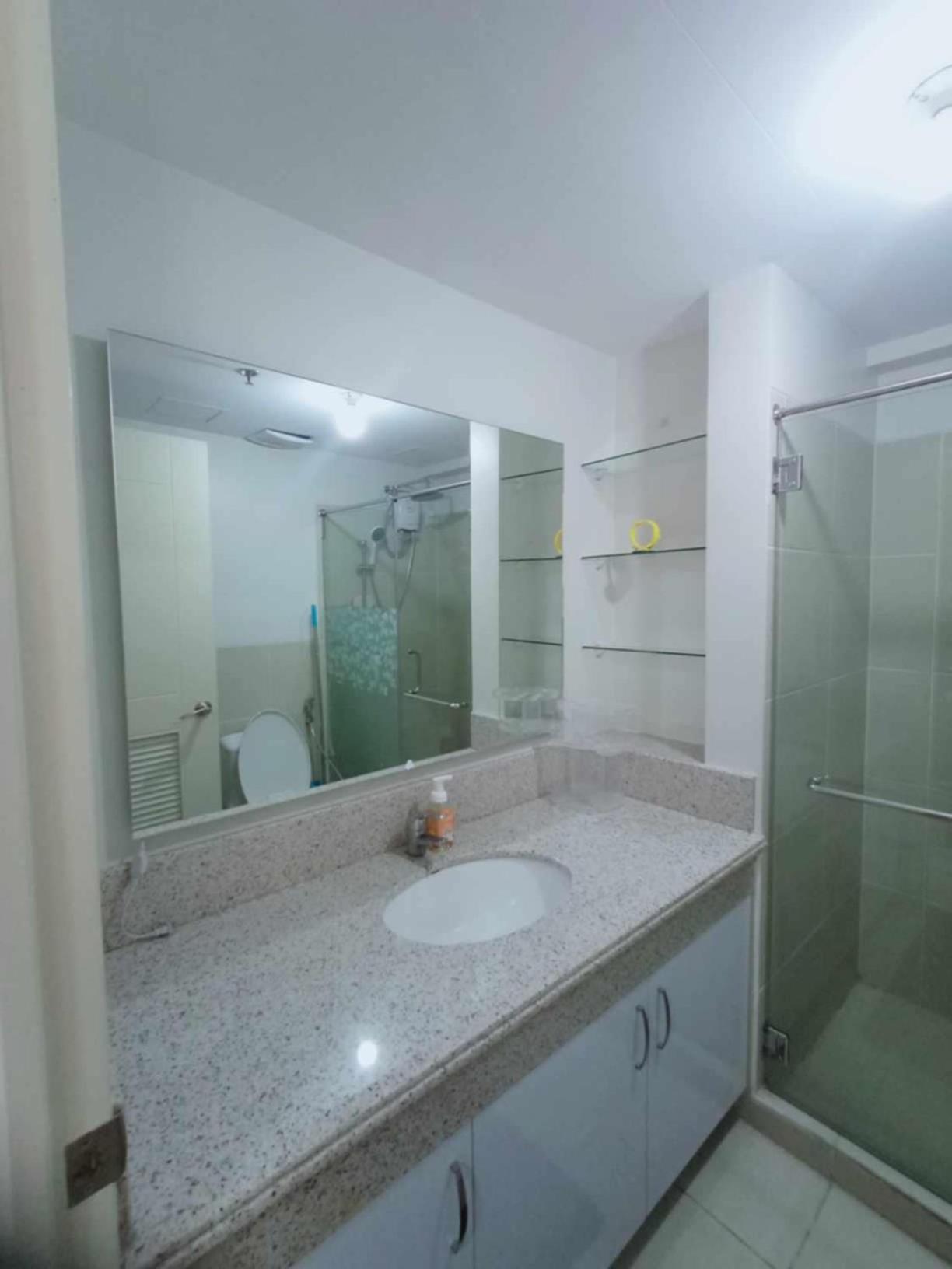 Brio Towers Condominuim Mandaluyong Екстериор снимка